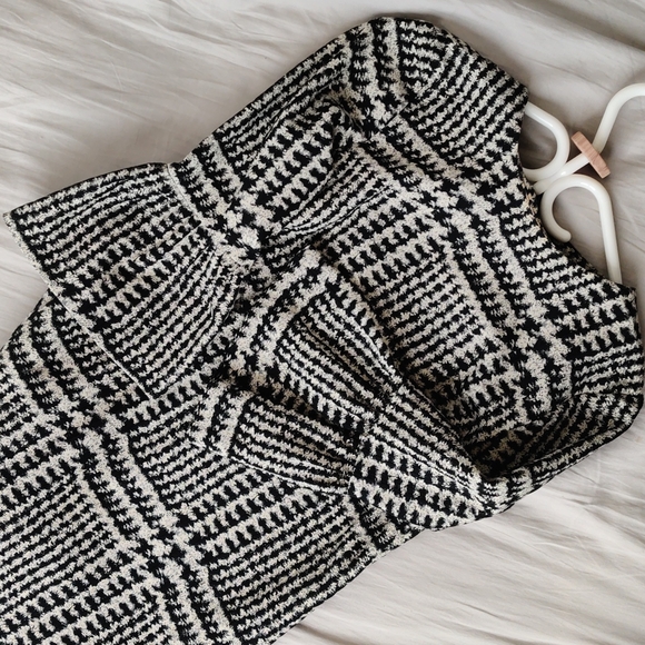 Zara plaid mini dress with cool bell sleeves - Picture 5 of 7